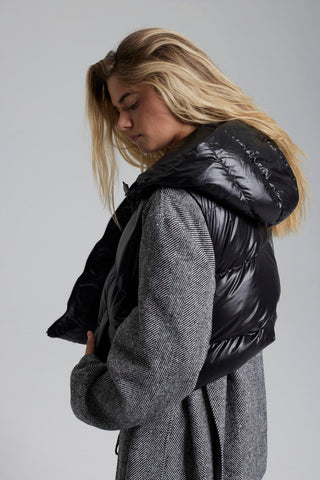 LILI'S VEST